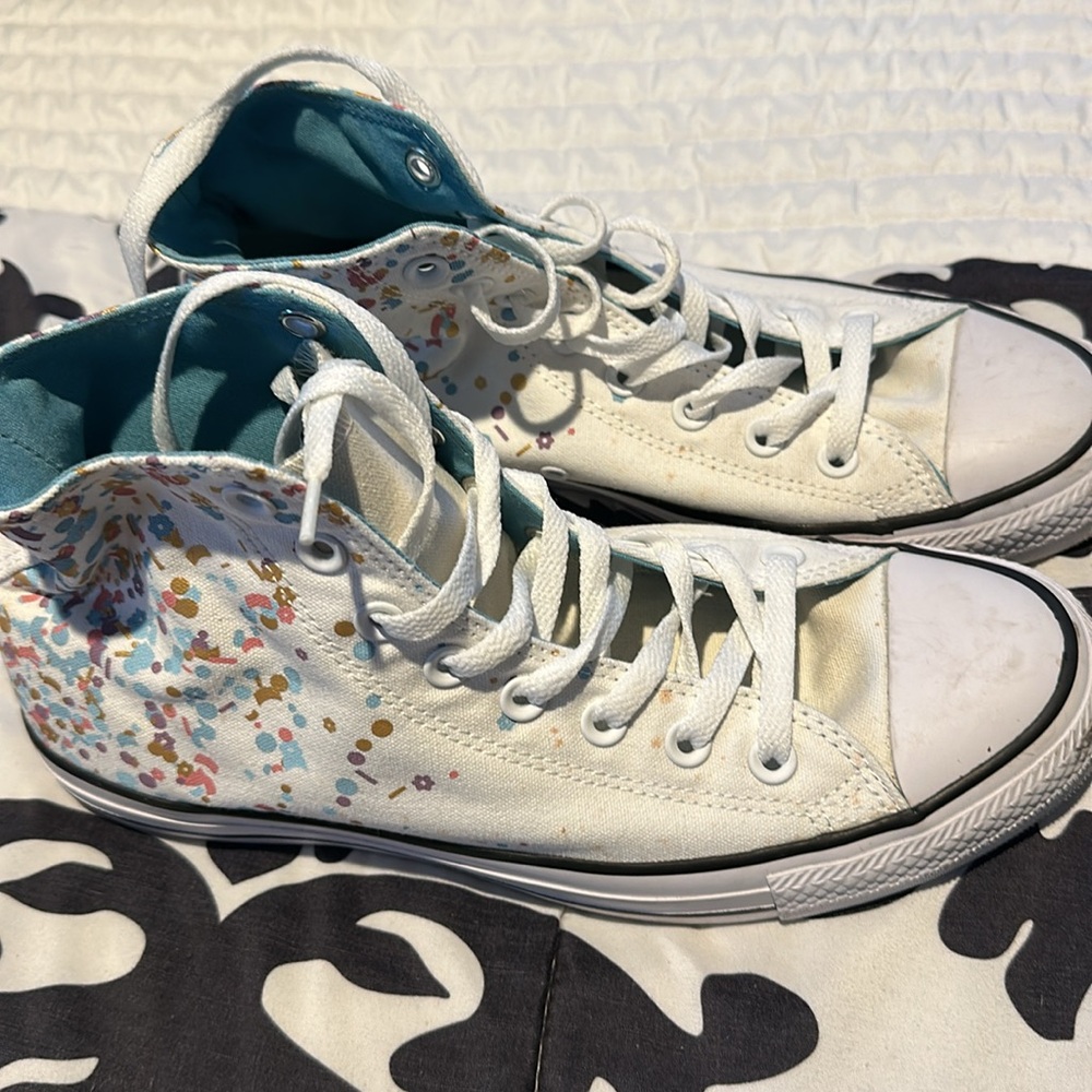 Converse - Picture 3 of 4